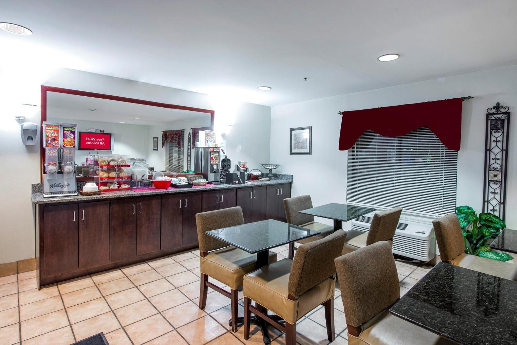 Red Roof Inn&Suites Savannah Airport Pooler Bagian luar foto