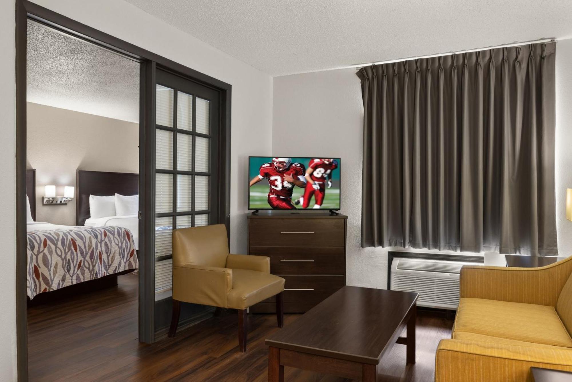 Red Roof Inn&Suites Savannah Airport Pooler Bagian luar foto