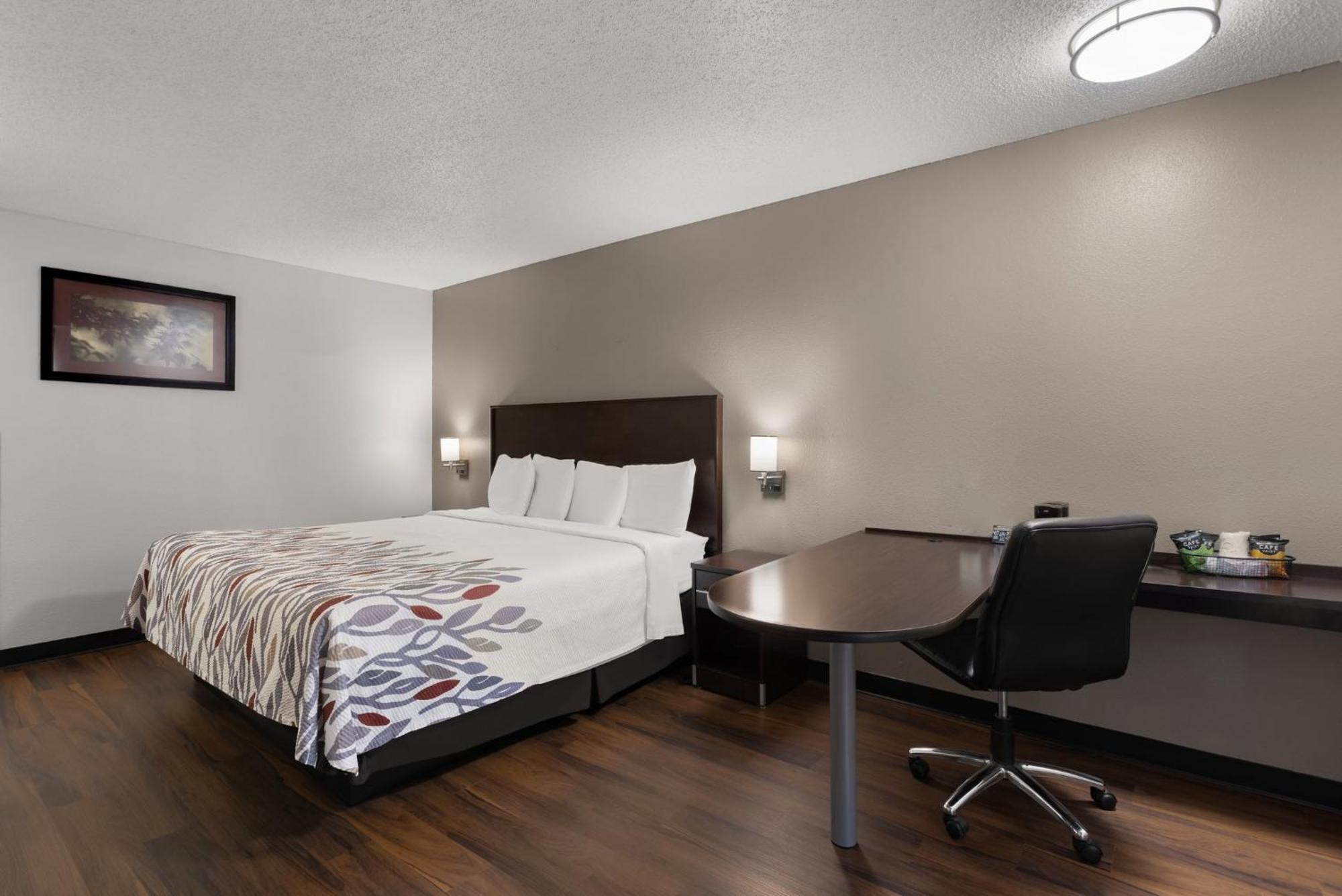 Red Roof Inn&Suites Savannah Airport Pooler Bagian luar foto