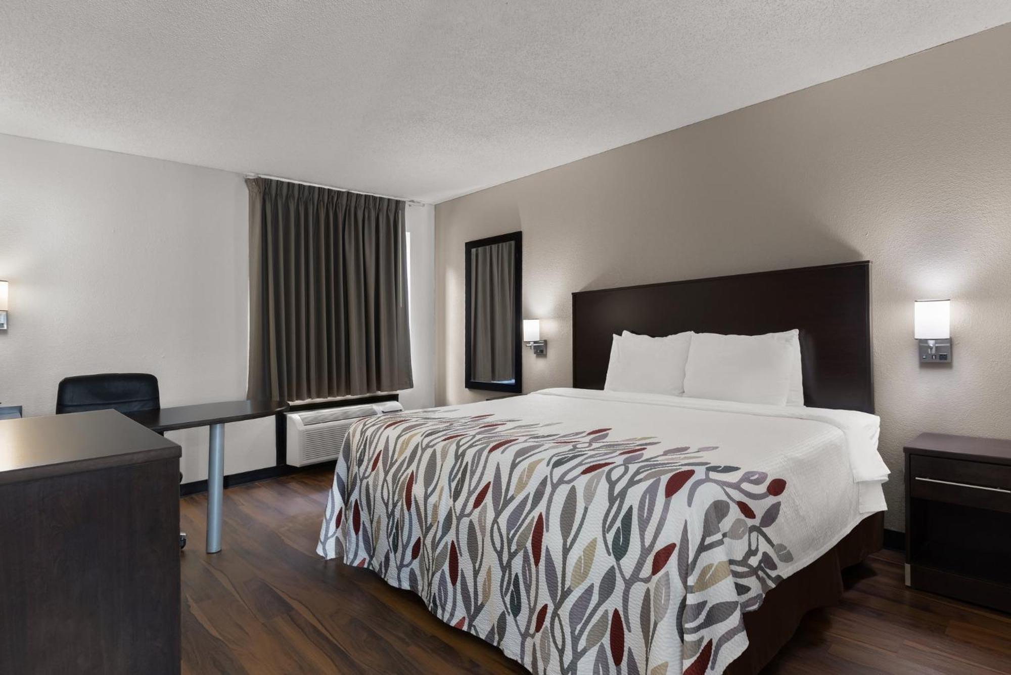 Red Roof Inn&Suites Savannah Airport Pooler Bagian luar foto