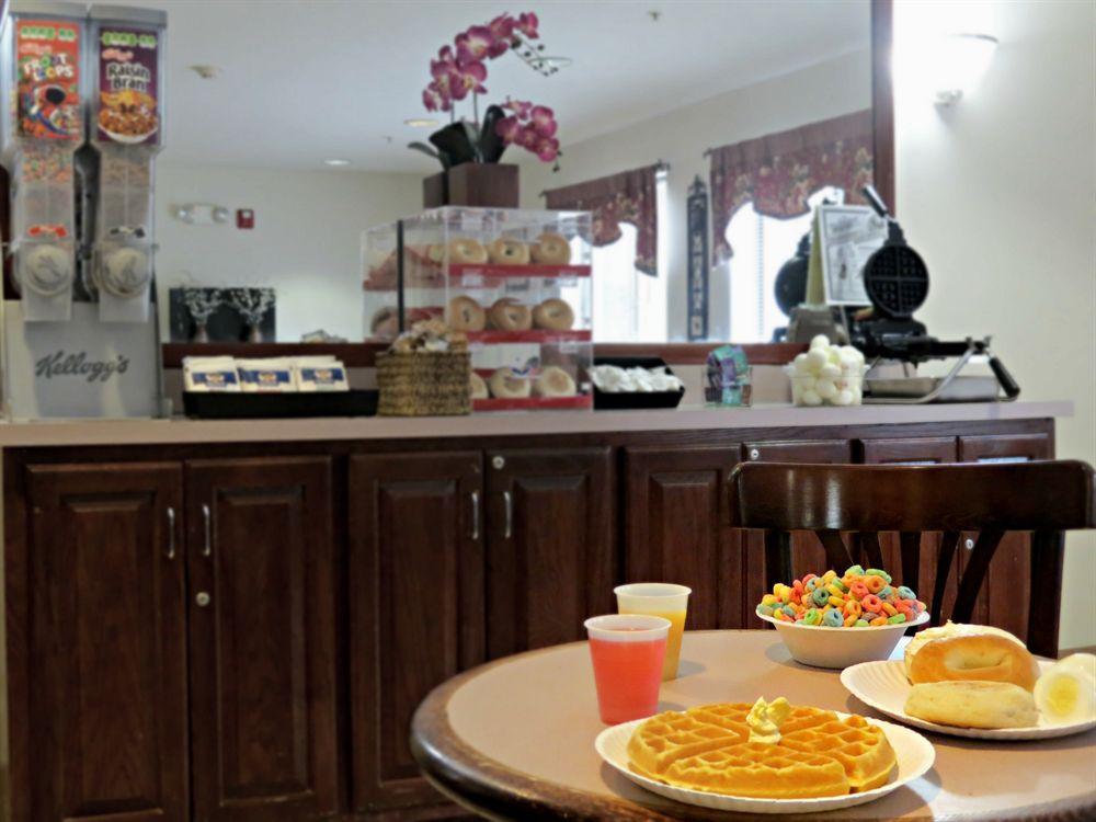Red Roof Inn&Suites Savannah Airport Pooler Bagian luar foto